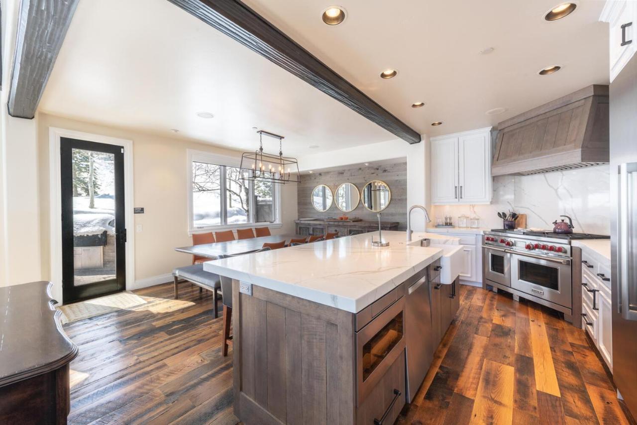 Deer Valley Luxury Home, Outdoor Seating, Hot Tub パークシティ エクステリア 写真